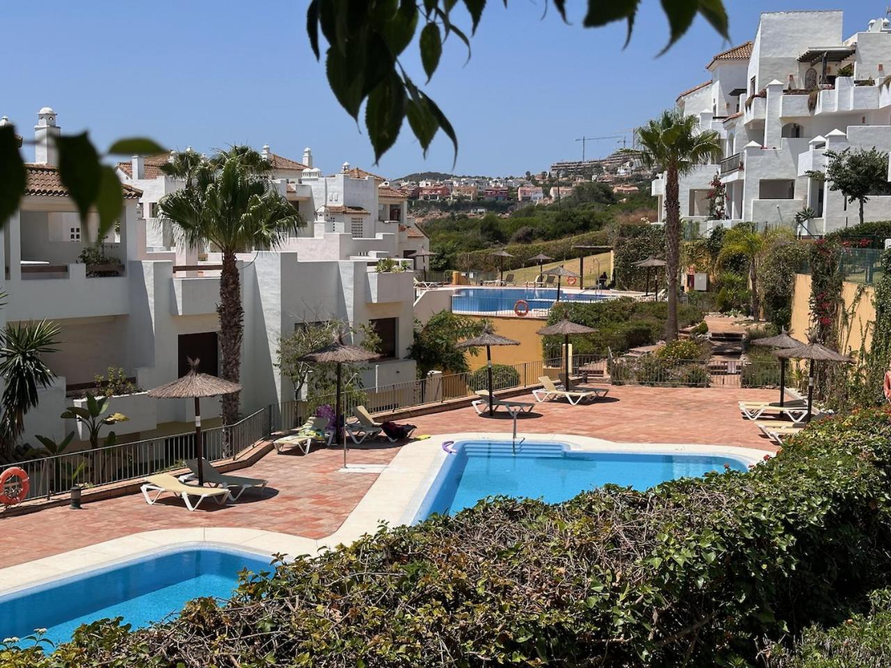 Quiet Family Apartment, 4 Pools, Close To The Beach And Golf, La Marina Alcaidesa 9 02 Bagian luar foto