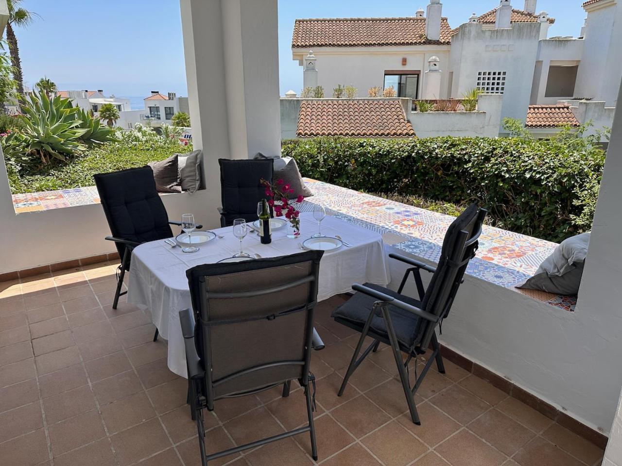 Quiet Family Apartment, 4 Pools, Close To The Beach And Golf, La Marina Alcaidesa 9 02 Bagian luar foto